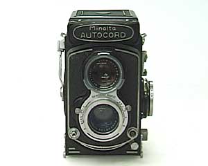 ミノルタ　二眼レフカメラ　オートコード(初期型)＊裏蓋の開閉もスムーズです
